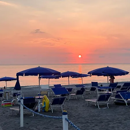 Parco La Bruca Villetta Margherita 800 Mt Dal Mare Cipollina